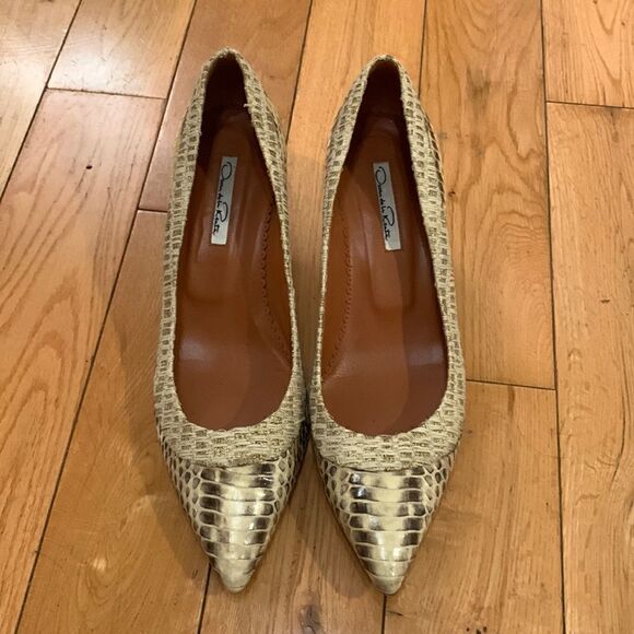 Oscar de la Renta GUC beige/gold snakeskin scale pointed pumps Size 40 - Picture 1 of 8